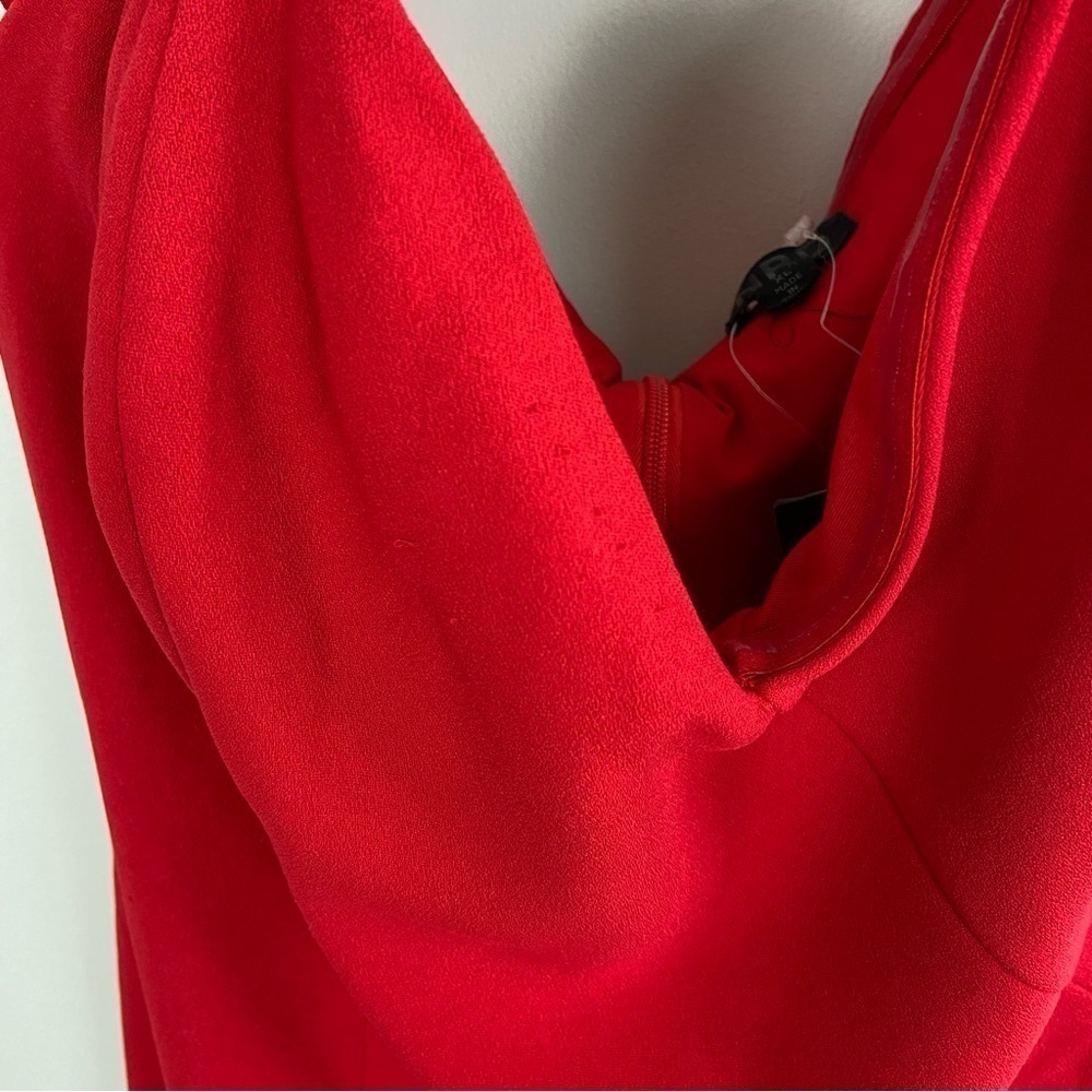 NBD Maracuya Gown in Red Size XL - Picture 4 of 13